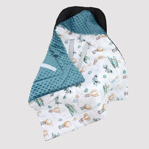 Boys gift – baby car seat blanket with hood, 80x80 cm, Oeko-Tex fabrics, hot air balloon design. Soft three-layer cotton and fleece, Velcro fastening, and universal fit. Handcrafted in Northern Ireland.