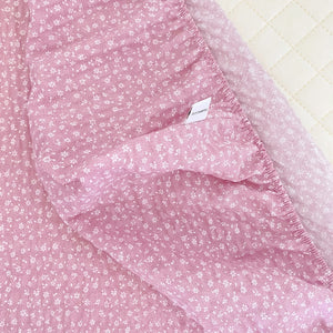 baby girl Seersucker fitted sheet with meadow flowers in soft pink, 100% cotton
