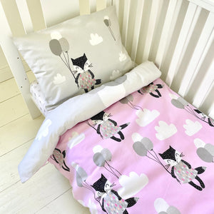 Lucky Black Cat design. Cute bedding set for baby Girl. Graphic print Cat with balloons on one side and smaller cats and clouds print on reverse. 100% COTTON COT BEDDING SET REVERSIBLE = 2 DESIGNS IN 1 The Cot Baby Duvet Set includes: 1 duvet cover 90 x 120 cm (safety zipper without puller) 1 pillowcase 40 x 60 cm (with zipper without puller)