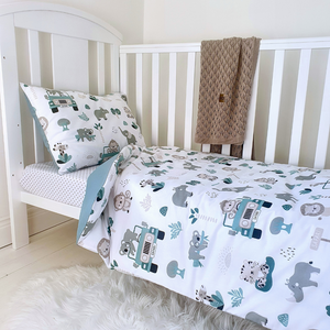 baby bedding with bumper, safari, cot