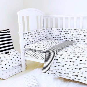 COT  BEDDING SET WITH BUMPER FOR BOYS  & GIRLS MONOCHROME NURSERY PERFECT FOR COT BED 60 X 120 CM  We love simplicity. Beautiful bedding with a black and white design and matching products are available, this unique and unisex theme makes a super stylish statement in a little one's room.