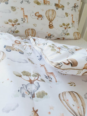 Safari Adventure: Baby Bedding Set in Pure Cotton for Wild Explorers