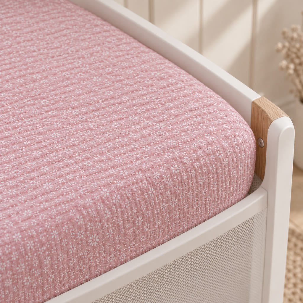 Pink Floral Seersucker SnuzPod Fitted Sheet – SnuzPod 2, 3 &amp; 4