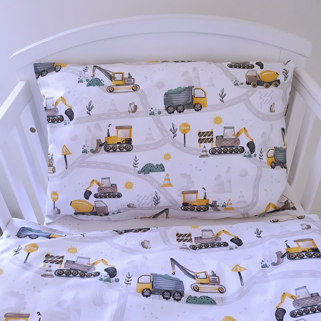 Boy's Bedding Set - Diggers  &amp; Trucks - Baby Cot and Cot Bed