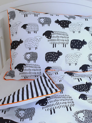 Monochrome Sheep Bedding Set , Toddler Cot Bed