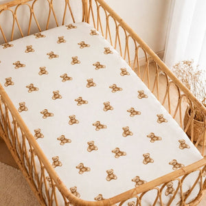 Teddy bear baby fitted sheet in 100% Oeko-Tex cotton. Fully elasticated for a secure fit. Cot, cot bed & crib sizes. Custom sizes available UK.