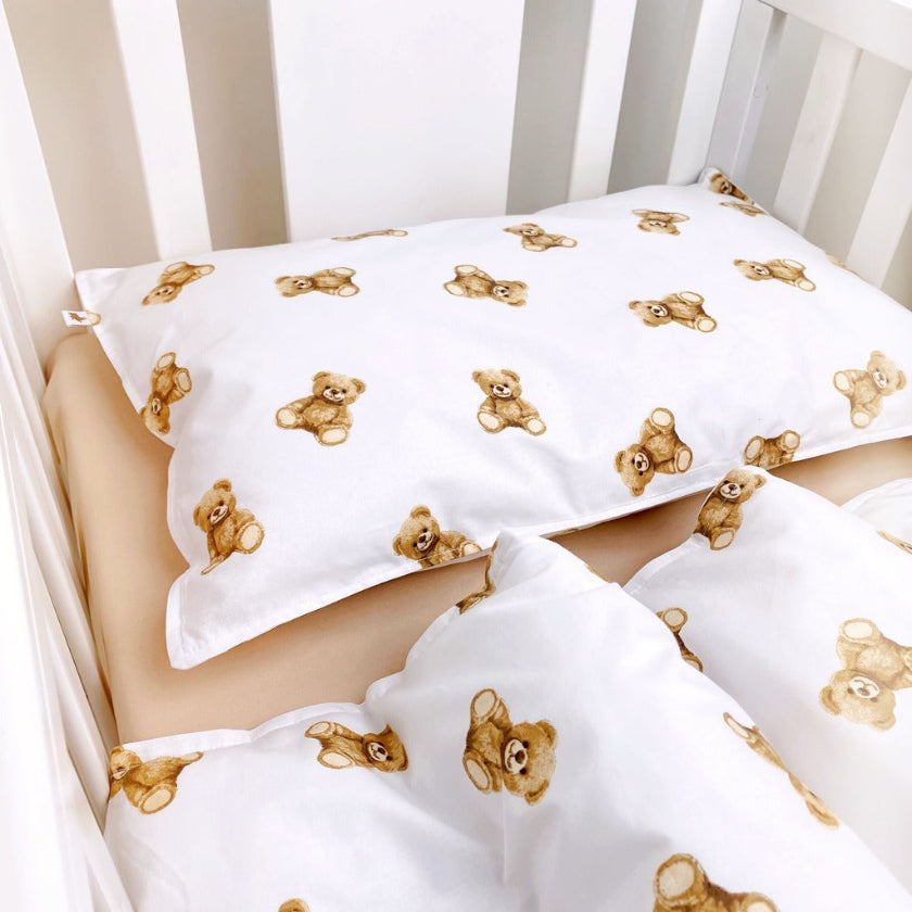 baby bedding set, cot bedding, toddler bedding, cot bed set, teddy bear bedding, nursery bedding, 100% cotton bedding, breathable baby bedding, Oeko-Tex certified, handcrafted baby bedding