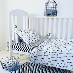 Monochrome Duvet Cover, Pillowcase for Babies, Arrows Print