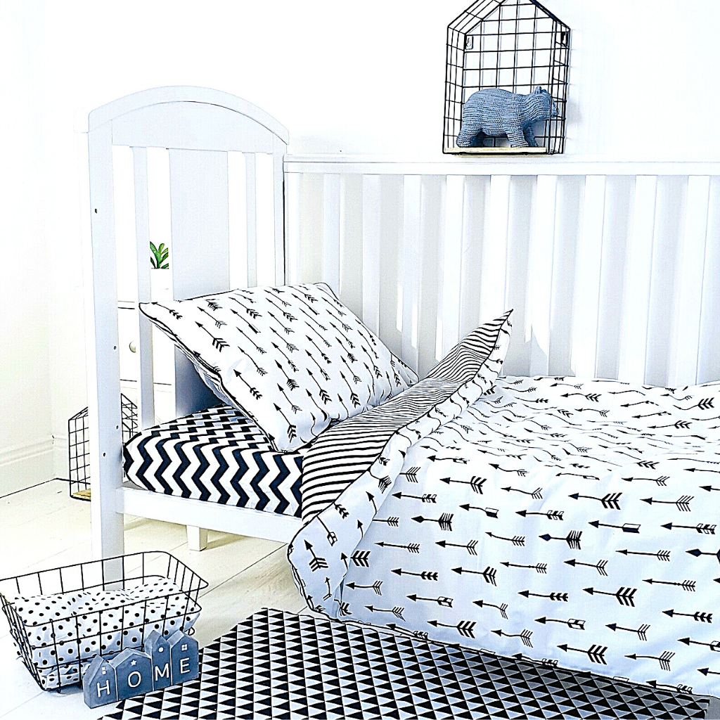 Monochrome Cot Bed Duvet Cover Pillowcase Arrows Stripes Print Reversible