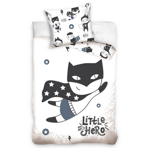 Little Hero design for baby boy. Cute monochrome design with Little Hero on one side and smaller print on reverse.   The Cot Baby Duvet Set includes:  1 duvet cover 90 x 120 cm (safety zipper without puller) 1 pillowcase 40 x 60 cm (with zipper without puller)