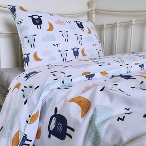 Cute Sheep, Clouds, Zzz ...Single Bed Bedding Set with Contracting Piping