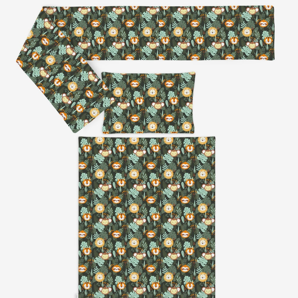 Unisex cot bedding set with bumper, featuring a lion and friends design – perfect for baby boys and girls